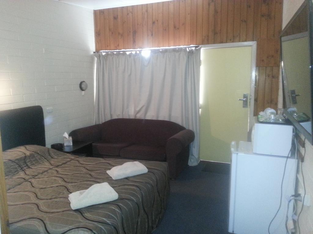 Nhill Oasis Motel ภายนอก รูปภาพ