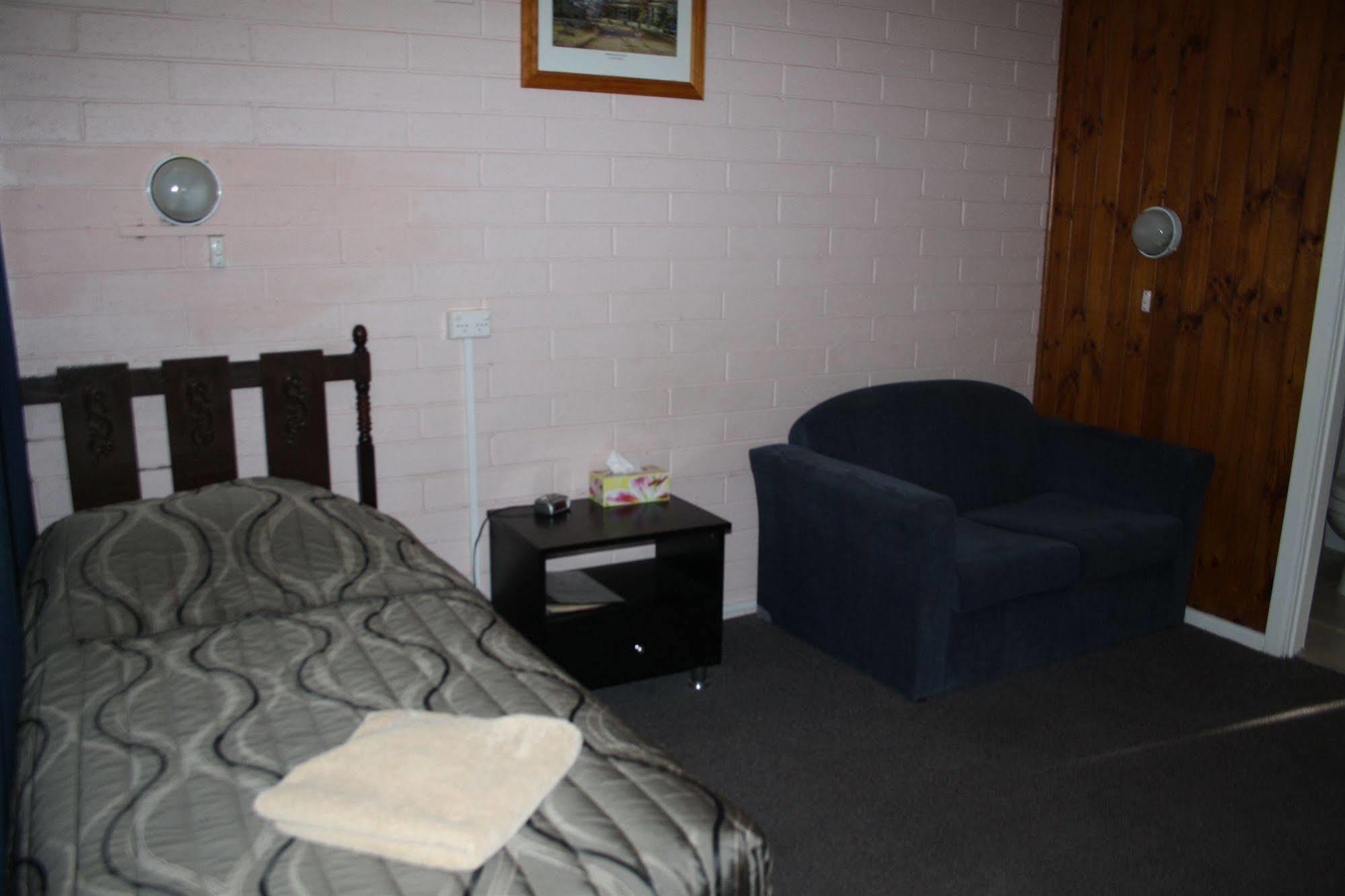 Nhill Oasis Motel ภายนอก รูปภาพ